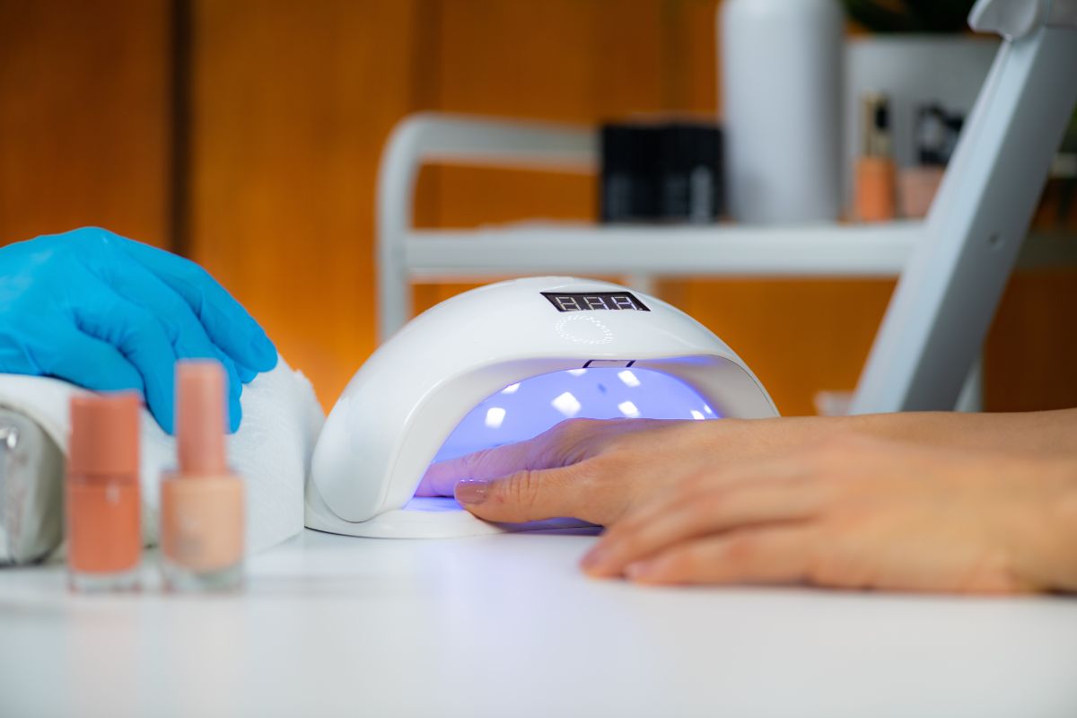 Fremskynde progressiv Erobring Bedste UV-lamper til negle test: De 3 bedste på markedet